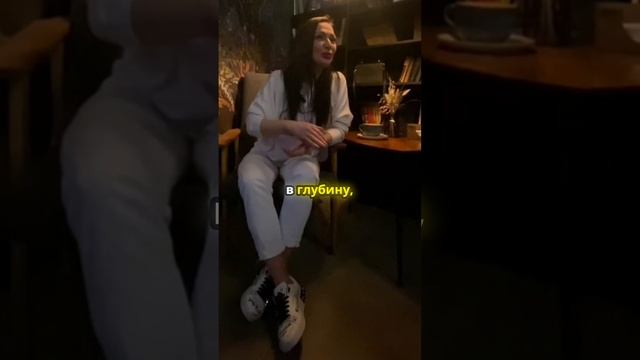 Недоверие словно ржавчина, разъедающая самые крепкие узы. Оно незаметно подтачивает фундамент