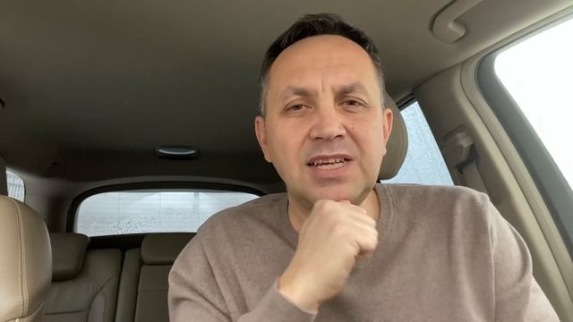 Девальвации рубля началась. Прогнозы по доллару никому не помогают