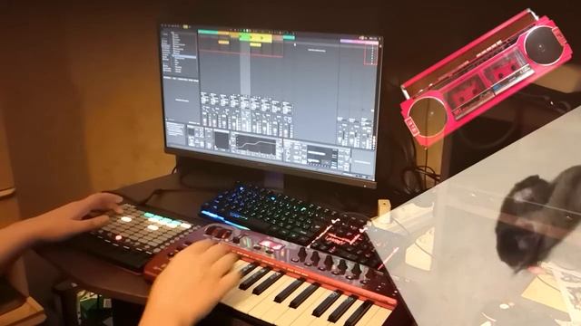 Mortal Kombat theme (live looping)