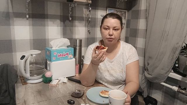 Сырники с малиновым вареньем 🥰