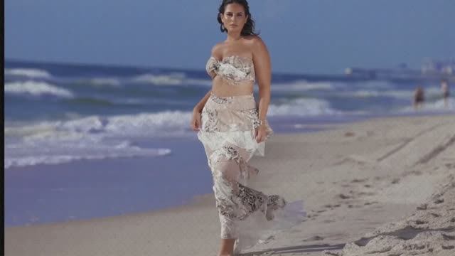 Claudiao1o VS Claudia Martinez