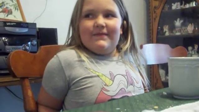 6 year old calls out Selena Gomez