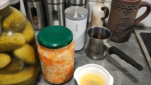 Обед из простых продуктов. Картофель в мундире и суп без мяса.