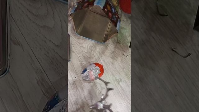 новогодняя распаковка kinder сюрпризом
                                     🍩🫲☺️