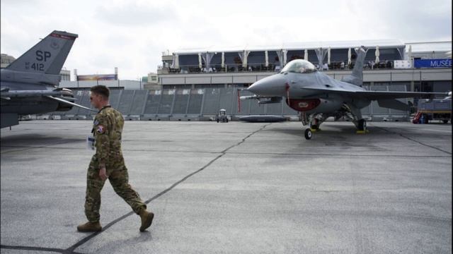 Крейсер ВМС США по ошибке сбил американский истребитель