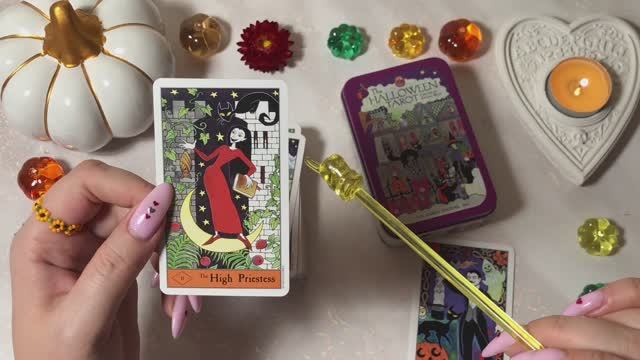Halloween tarot  Таро Хэллоуина  обзор, история, мбк и проработка колоды #обзортаро #обучениетаро