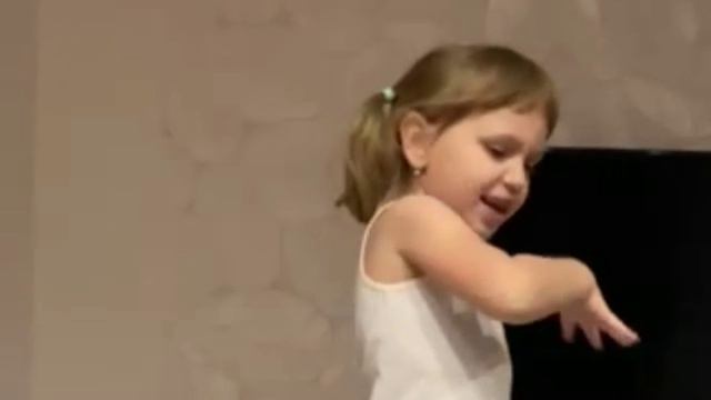 Арина  от 6 до 7 лет сентябрь 24г