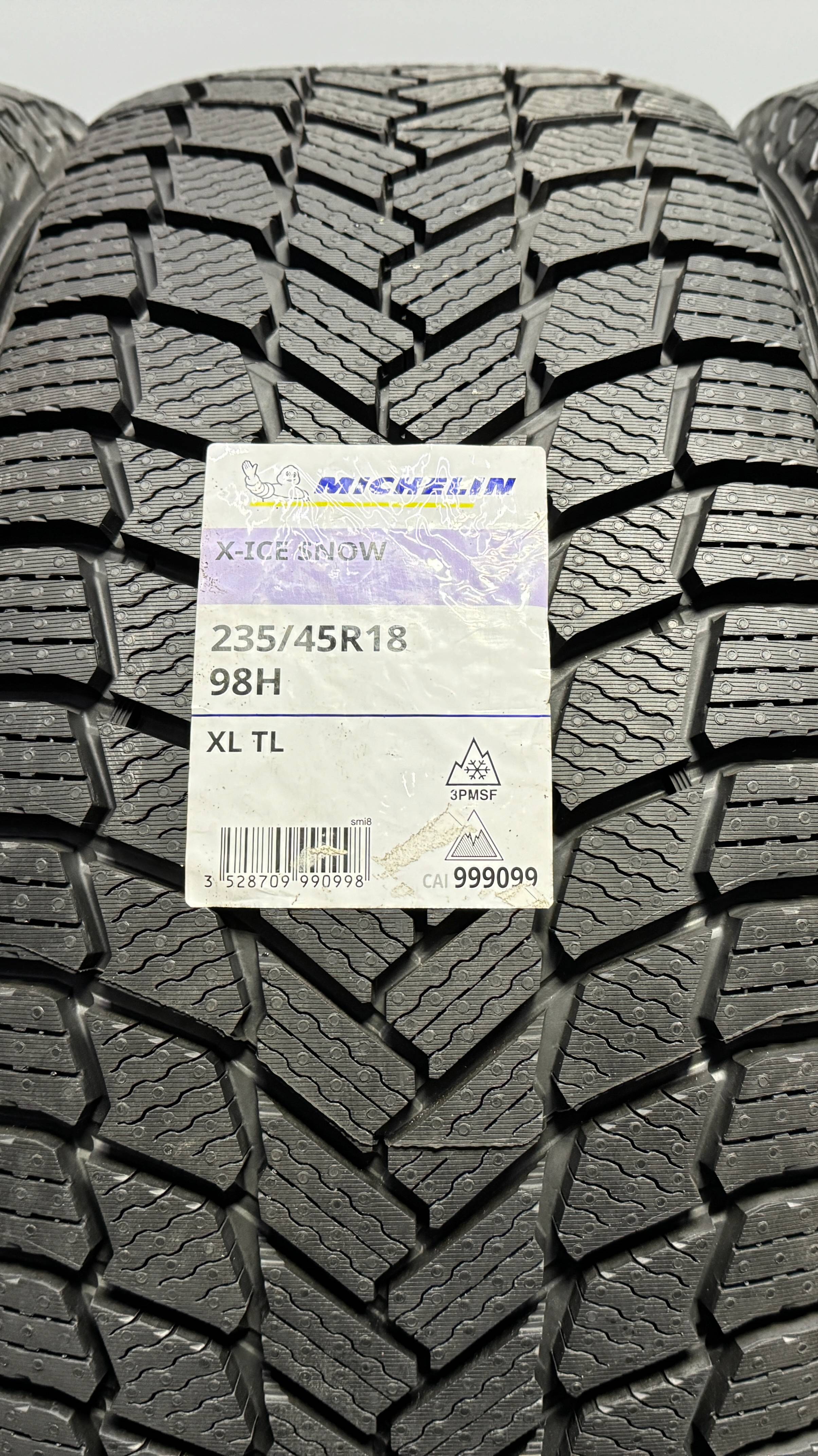 Michelin X-Ice Snow 235/45 R18 98H XL