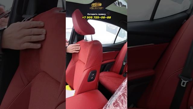 Toyota Camry — седан в чёрном цвете с красным салоном. Цена под ключ до Москвы: 4.796.000₽!