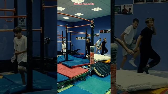 НаРодная 1-4 ГимнАсТиКа 9.10.24 Упражнения на ПереКладинах и Занятия на Турниках. СКК "Вместе"