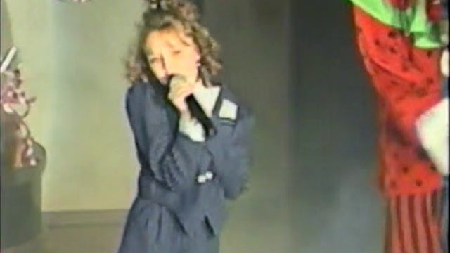 Саша Попова - Просто так .Телешоу "Пирамида". 1995г Владивосток.