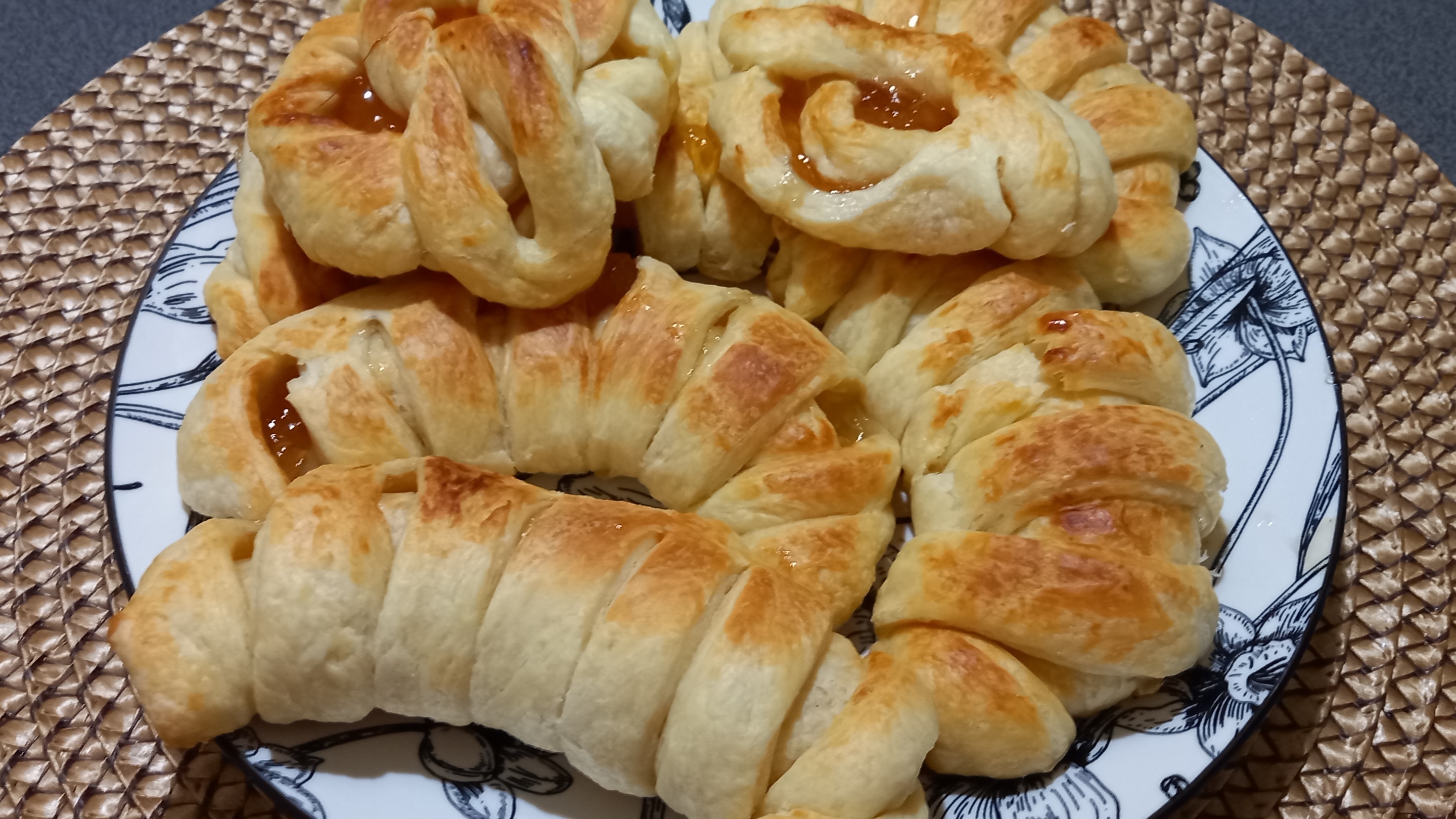 Пеку БУЛОЧКИ с Начинкой