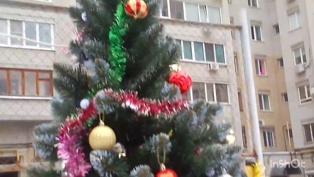 Робокоп едет по бездорожью мокрым снегом ❄️🎄🌨️☃️