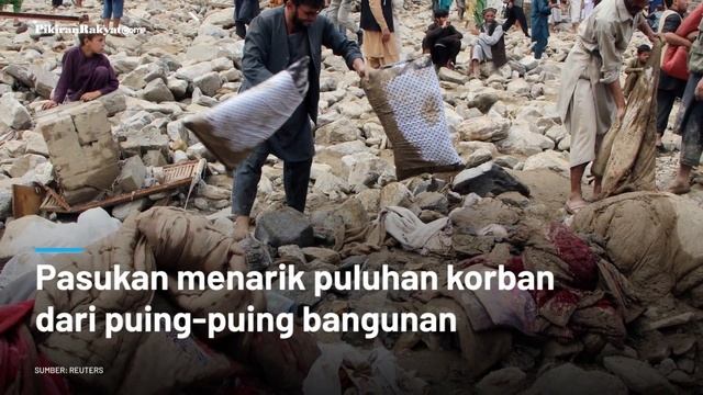Mobil Terguling dan Jalanan Diblokir Lumpur, Lebih dari 100 Tewas dalam Banjir di Afghanistan