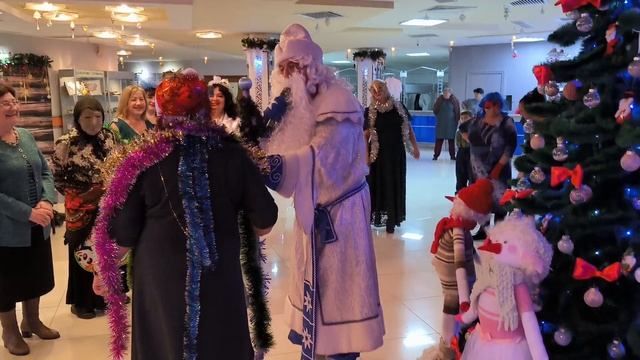 ДУБОВСКОЙ ДВОРЕЦ КУЛЬТУРЫ — вот и прошёл новогодний маскарад.