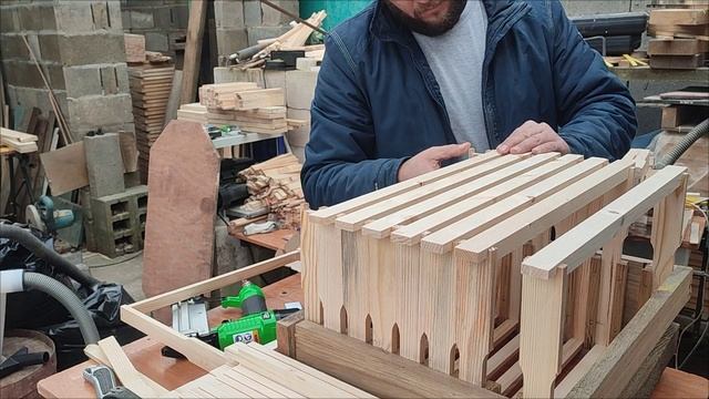 Сборка рамок пневмостеплером на моём первом самодельном кондукторе