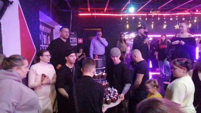 Project48 - вынос торта