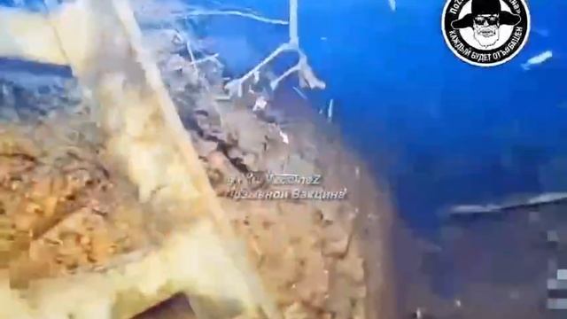 Российский дрон на оптоволокне заглянул в блиндаж с украинскими солдатами.  Еще одно преимуществ...