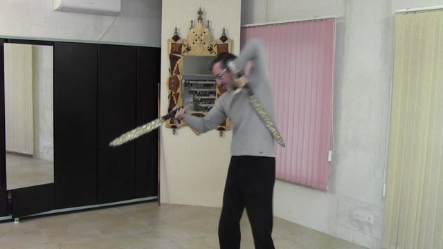 Путь своего меча. Независимая работа рук.
#фланкировка #нейрогимнастика #фехтование