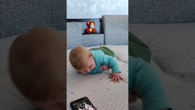 Вот как я научился ползать вперёд за минуту. Главное правильная мотивация)))