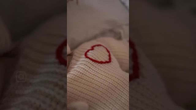 Совместное вязание свитера и шапки. Подробнее https://vk.com/evastore.knit  #вязание #свитерспицами