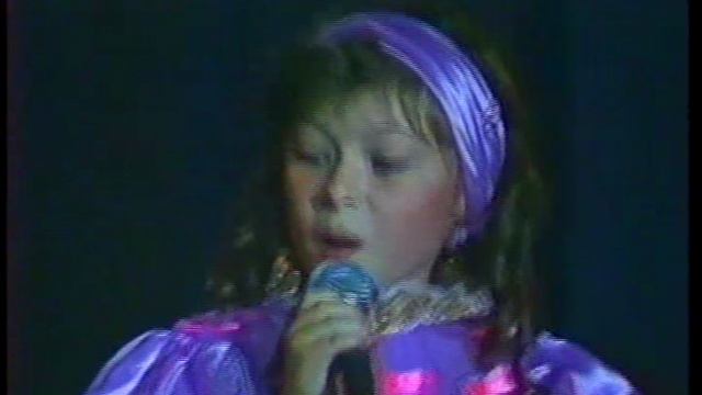 Настя Юминова -Буратино. Телешоу "Пирамида". 1995г Владивосток.