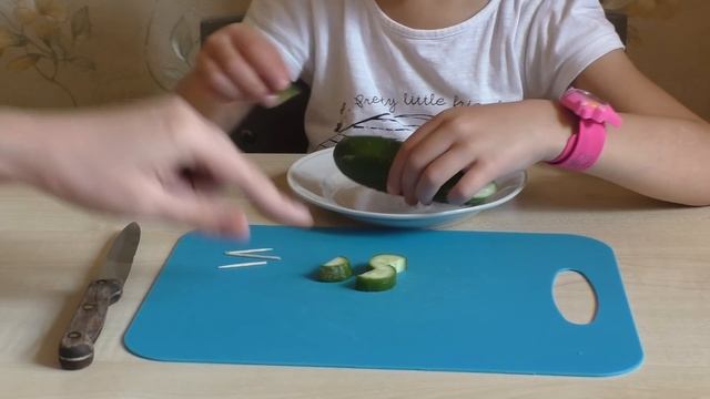 Крокодил из огурца. Как сделать поделки из овощей для детского сада. Дары осени.