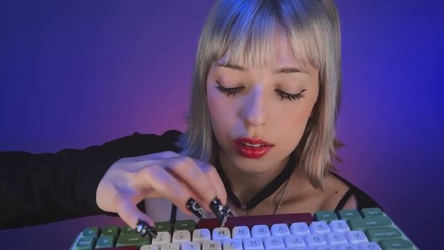 anna dreamy ASMR. Тихий голос, звуки рта, движения рук, разнообразные предметы.