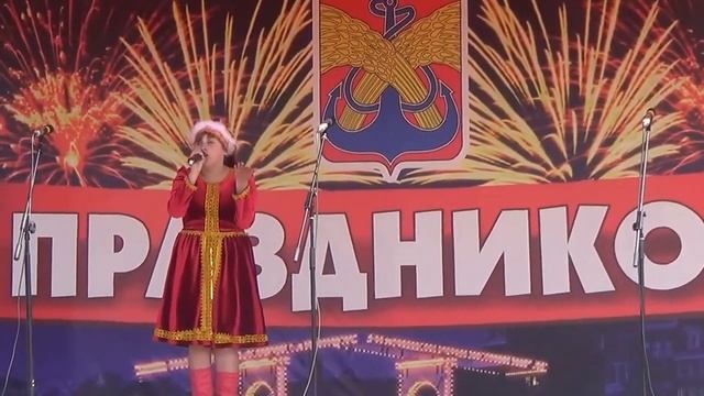 70.День города 2015 - 'Рассыпала Маланья бобы', исполняет Анастасия Нехорошева