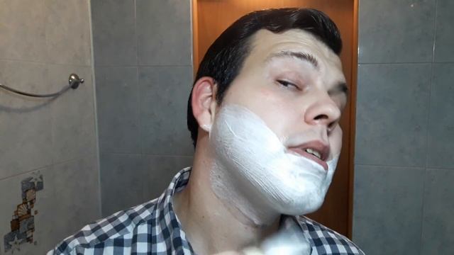 Бритье. D.R. Harris, Fatip Grande, Gillette Silver blue, Mühle synthetic brush, Reuzel. Shave review