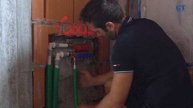 Come si installa il collettore multi intercettazione acqua sanitaria K4.3?