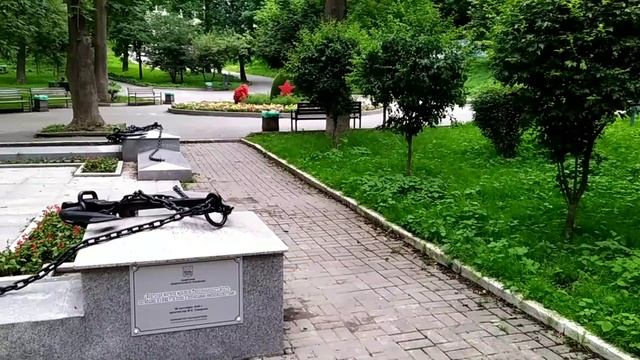 Гайдамакский сквер.