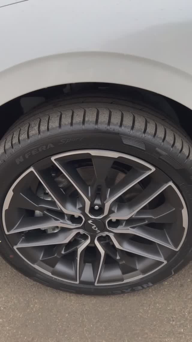 Kia K5 Premium