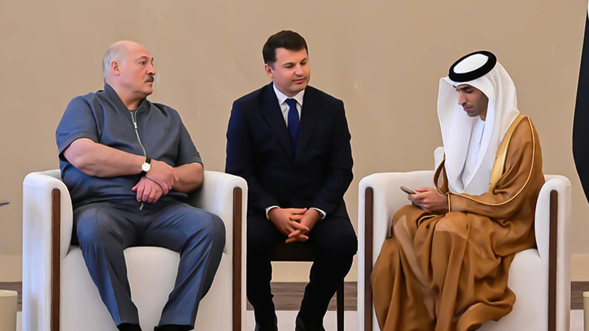 Лукашенко провел переговоры с президентом ОАЭ в Абу-Даби