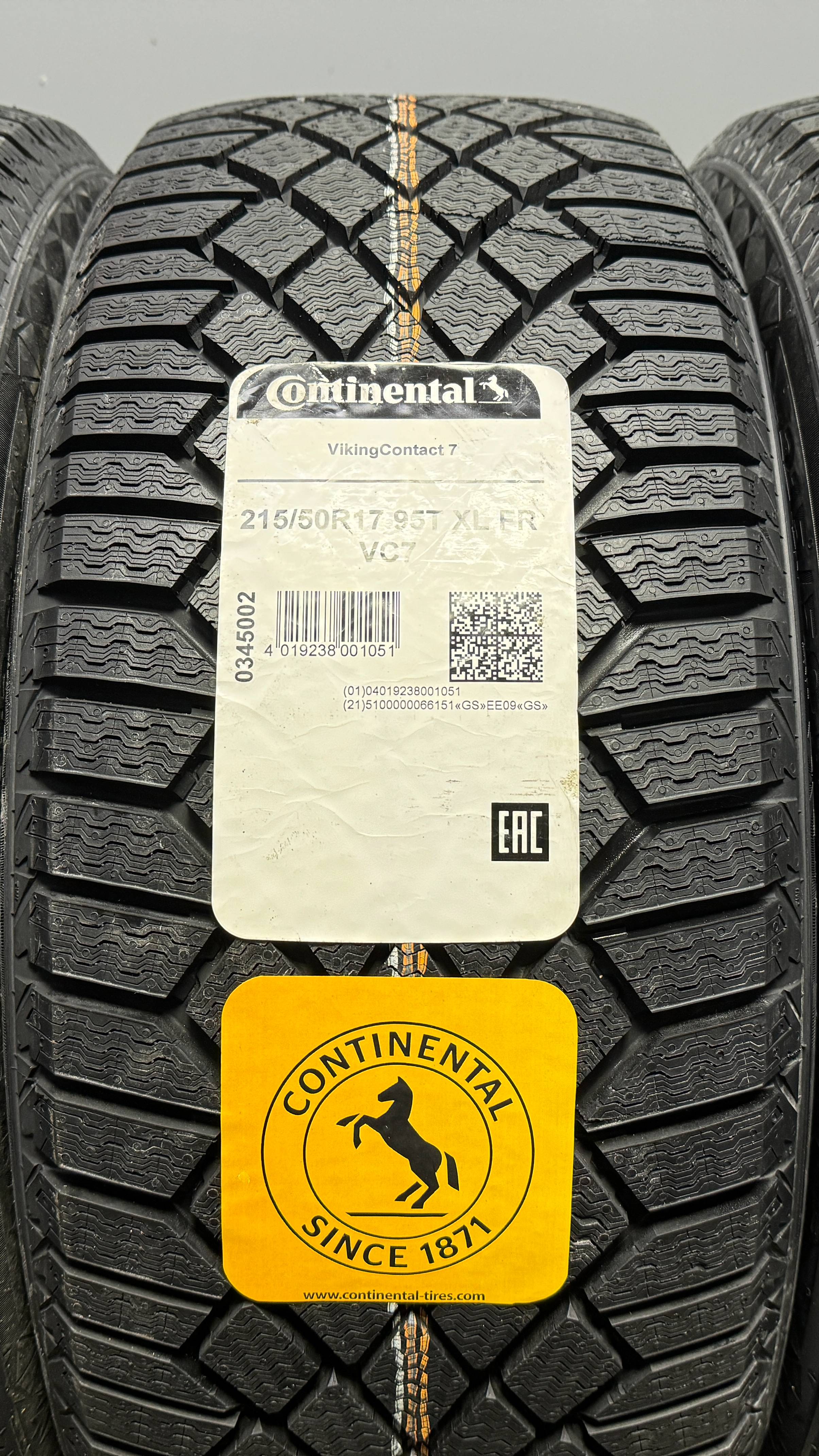 Continental ContiVikingContact 7 215/50 R17 95T