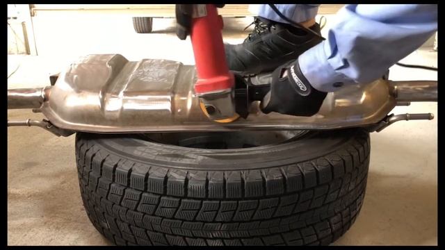 CX5のマフラー錆落とし防錆塗装DIY   DIY rust removal and rust proof paint on my CX5 muffler!