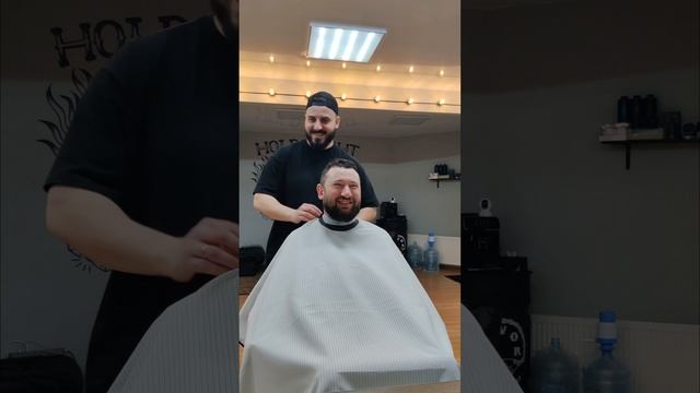 Барбер оформил комплекс престарелому скуфу
