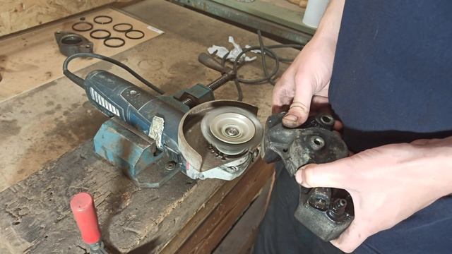 EP5: The front brake caliper | CLASSIC MINI 25 RESTORATION