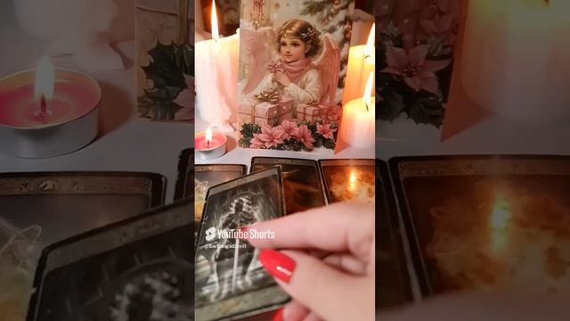 ПОЧЕМУ ОН МОЛЧИТ И НЕ ПРОЯВЛЯЕТСЯ ?!