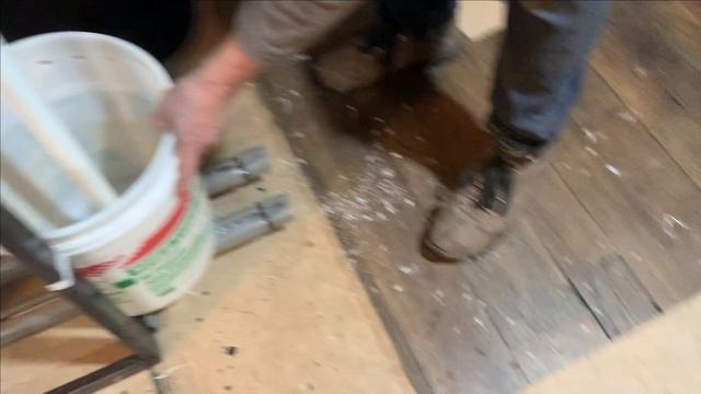 Самодельный фильтр в пруд в гараже.\Все на одной стойке.