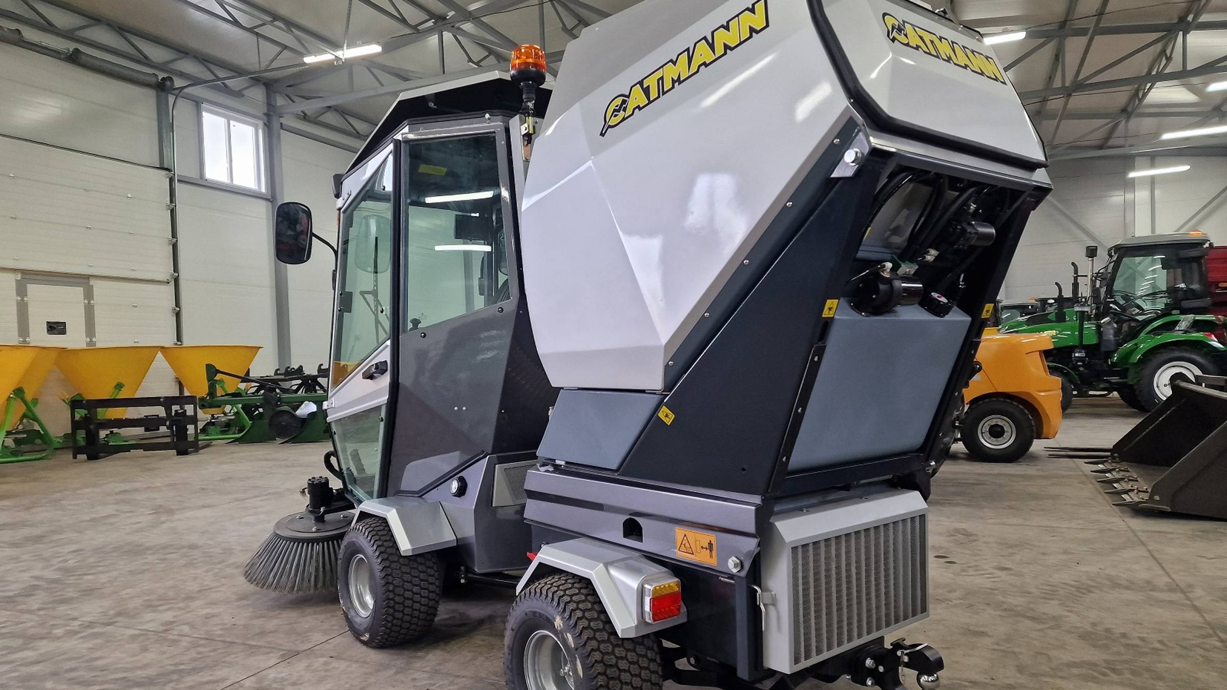Машина уборочная CATMANN S-500