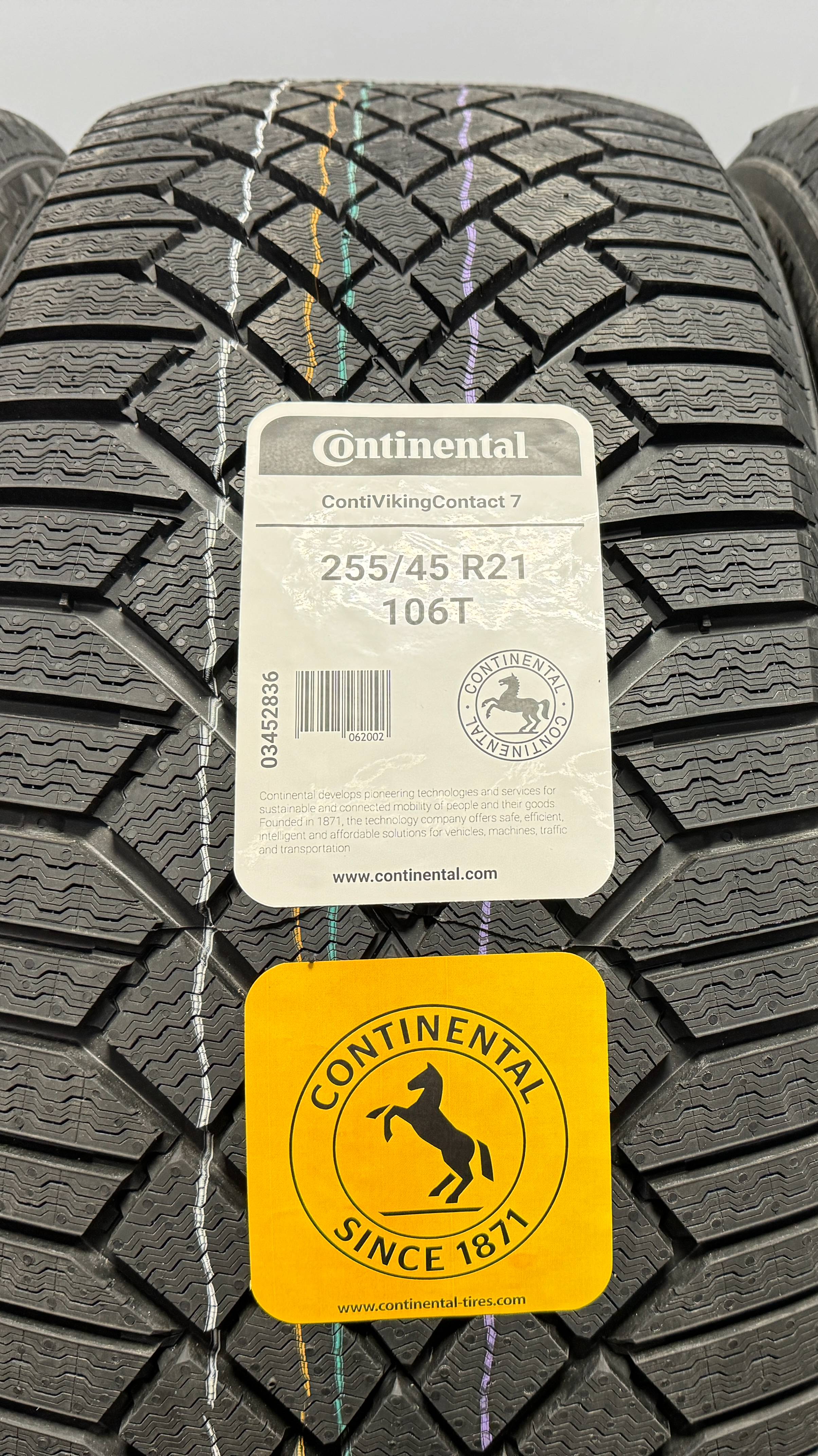 Continental ContiVikingContact 7 255/45 R21 106T