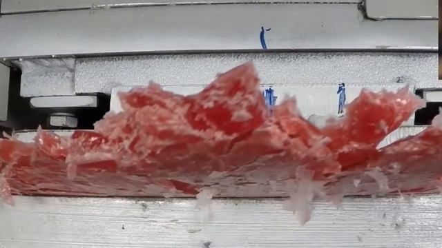 [PressChannel] Свеча под прессом [HD]