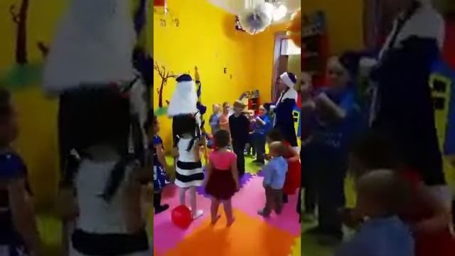 Новогодний праздник для учеников нашего центра 2018 Часть 4