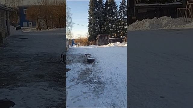 Трактор т 25.Зима