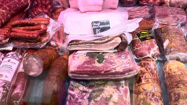 Едем на рынок. Показываем цены на продукты в Питере.