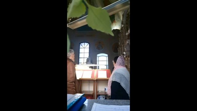 Милость мира и Достойно есть.