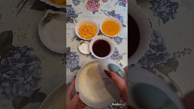 Домашнее мороженое? Всех точно удивите!
Немного потрудитесь-и вкусом насладитесь!