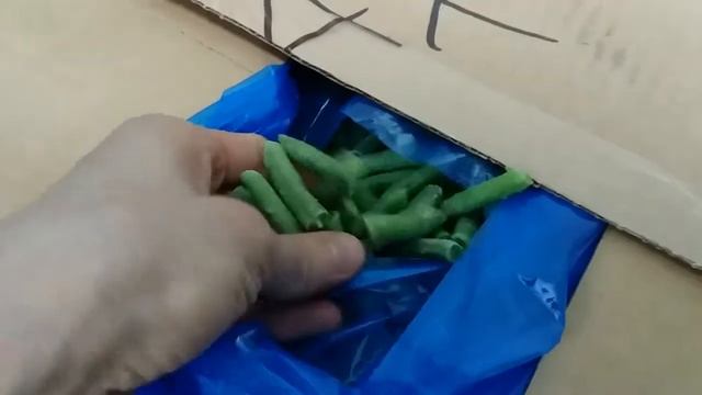Закупка замороженных продуктов..