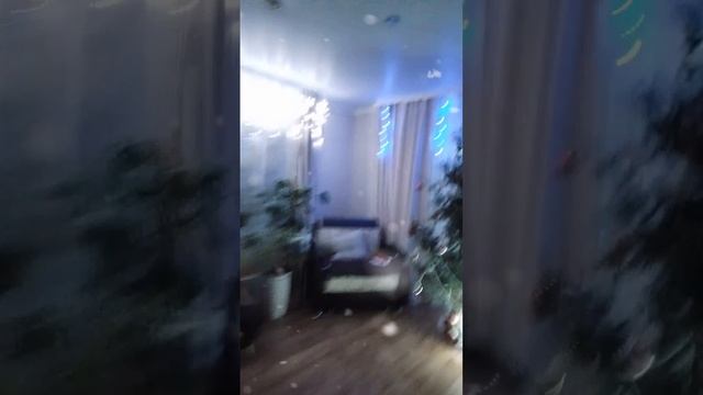 Через 8 дней новый год))